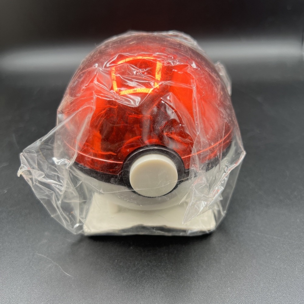 Pokémon Limited Edition 23k Gold Plated Trading Card Pokeball Charizard Blind 99